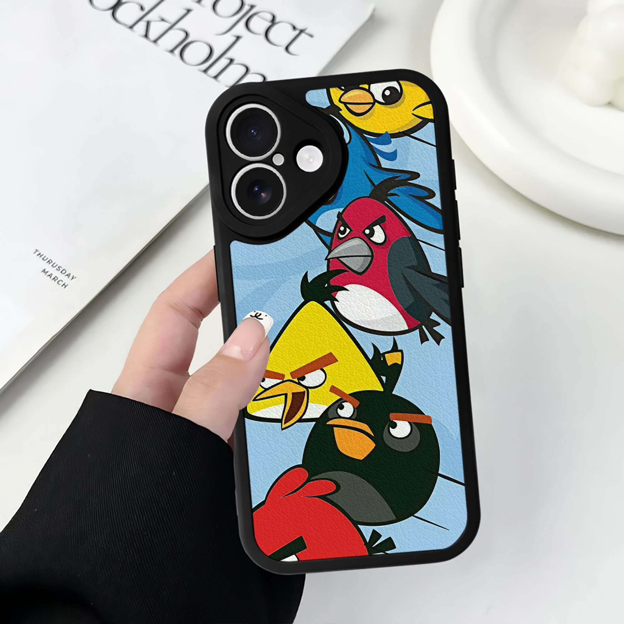 （画像用） Angry Birds アングリーバード 【iPhone 16シリーズ対応】シリコンスマホケース（レザー調） 材質：シリコン